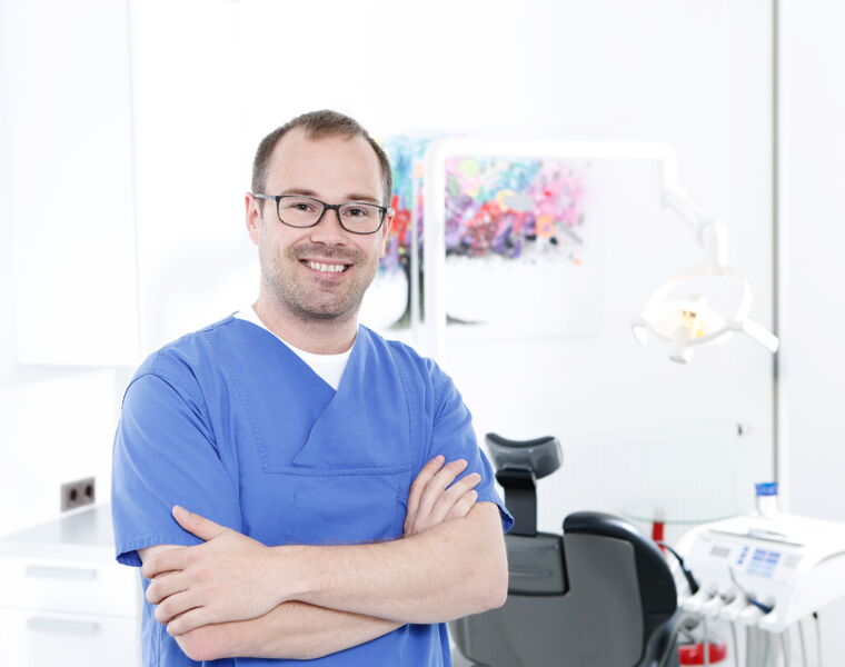 Jan Alexander Klenke | Zahnarzt und Oralchirurg | Zahnarztpraxis Klenke in Baunatal